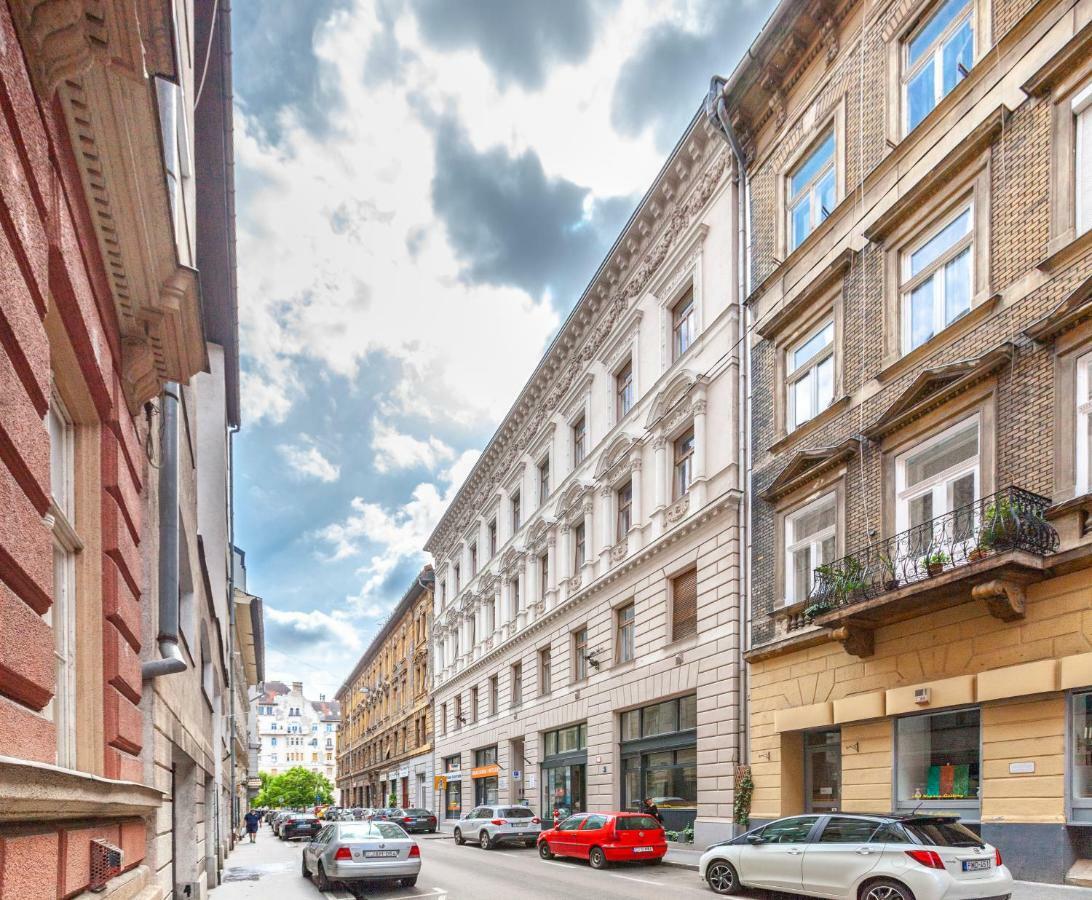 Apartment Palace Quarter Bródy Budapeste Exterior foto