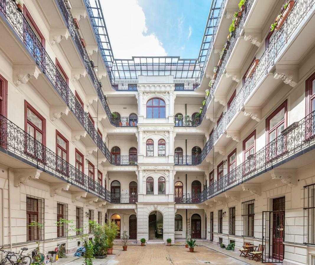 Apartment Palace Quarter Bródy Budapeste Exterior foto